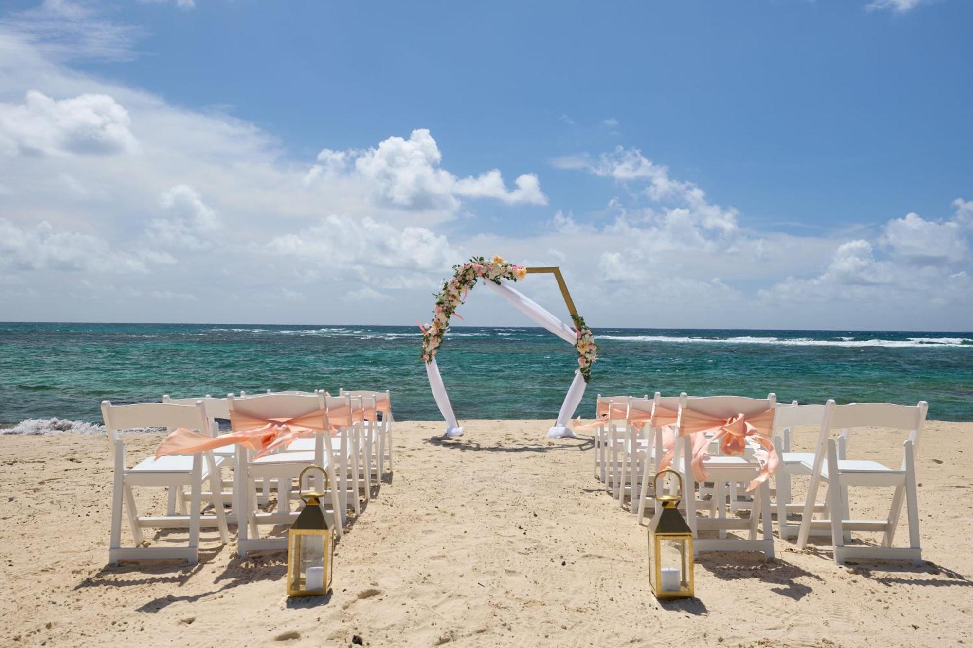 Jw Marriott St Maarten Beach Resort & Spa ดอว์นบีช ภายนอก รูปภาพ